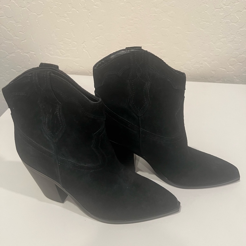 Marc Fisher suede boots